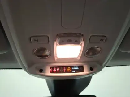 Photo 14 Peugeot 208  PureTech 75 S&S BVM5