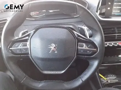 Photo 20 Peugeot 208  PureTech 100 S&S EAT8