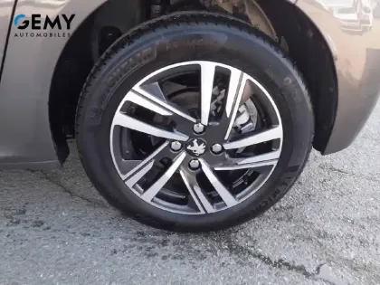 Photo 10 Peugeot 208  PureTech 100 S&S EAT8