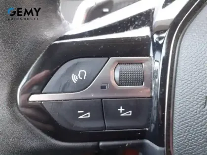 Photo 13 Peugeot 208  PureTech 100 S&S EAT8