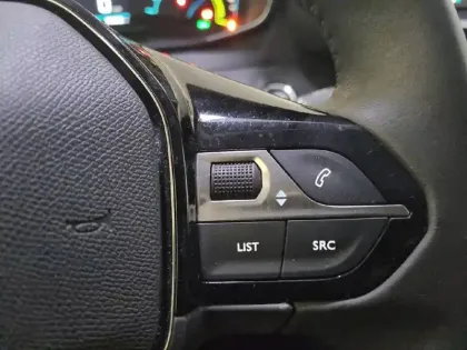 Photo 29 Peugeot 208 Gén. II Ph1 NG Allure 5