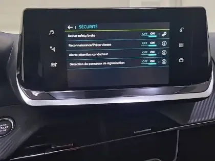 Photo 22 Peugeot 208 Gén. II Ph1 NG Allure 5