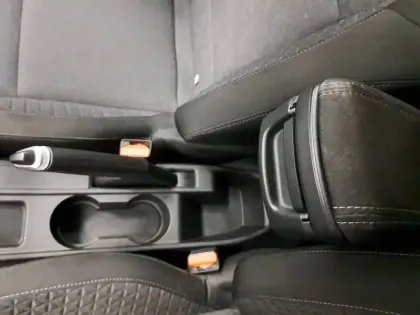 Photo 33 Renault Clio  TCe 100 GPL - 21N