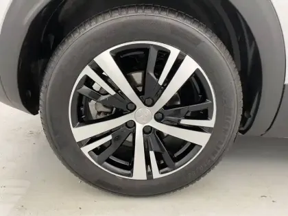 Photo 18 Peugeot 3008  Hybrid 225 e-EAT8