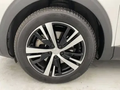 Photo 16 Peugeot 3008  Hybrid 225 e-EAT8