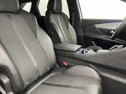 Photo 26 Peugeot 3008  Hybrid 225 e-EAT8