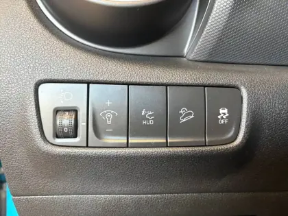 Photo 69 Hyundai Kona  1.6 CRDi 136 DCT-7 Hybrid 48V