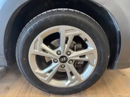 Photo 60 Hyundai Kona  1.6 CRDi 136 DCT-7 Hybrid 48V