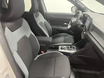 Photo 23 Dacia Duster  Hybrid-G 150 4x4