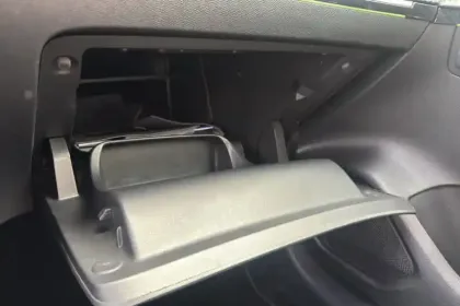 Photo 29 Peugeot 208  Electrique 50 kWh 136ch