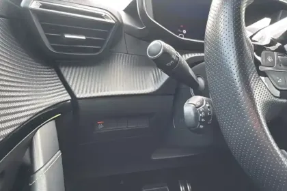 Photo 24 Peugeot 208  Electrique 50 kWh 136ch