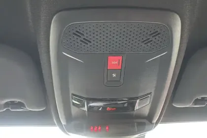 Photo 25 Peugeot 208  Electrique 50 kWh 136ch