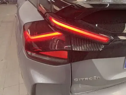Photo 16 Citroën C4 e- 136 ch Automatique