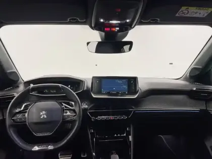 Photo 61 Peugeot 208  PureTech 100 S&S EAT8