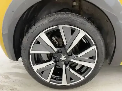 Photo 82 Peugeot 208  PureTech 100 S&S EAT8