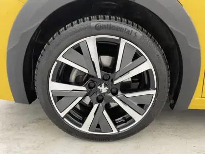 Photo 80 Peugeot 208  PureTech 100 S&S EAT8