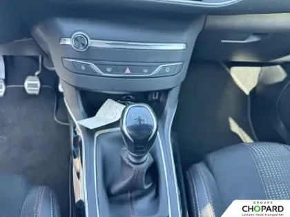 Photo 17 Peugeot 308 Gén. II Ph2 NG GT 5