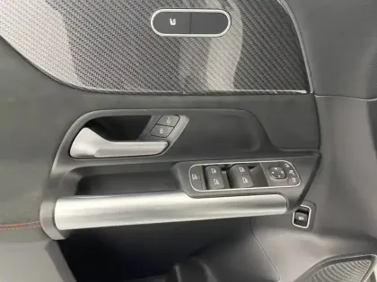 Photo 26 Mercedes GLA  200 d 8G-DCT