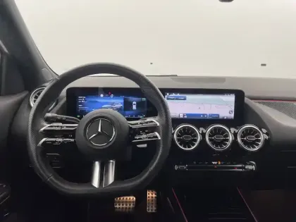 Photo 21 Mercedes GLA  200 d 8G-DCT