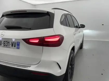 Photo 31 Mercedes GLA  200 d 8G-DCT