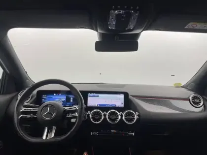 Photo 29 Mercedes GLA  200 d 8G-DCT