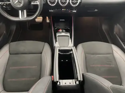 Photo 28 Mercedes GLA  200 d 8G-DCT