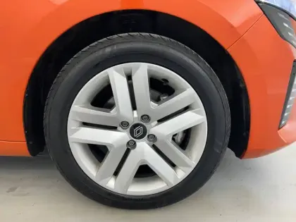 Photo 59 Renault Clio  E-Tech full hybrid 145