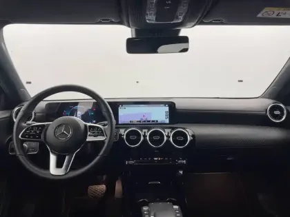 Photo 93 Mercedes Classe A  200 d 8G-DCT