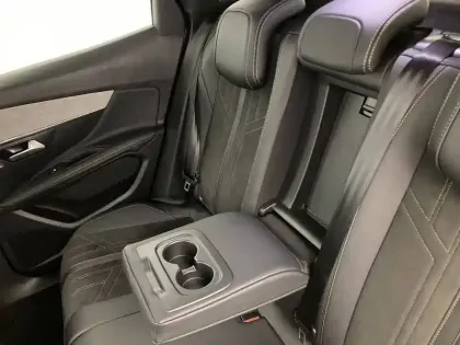 Photo 28 Peugeot 3008  BlueHDi 130ch S&S EAT8