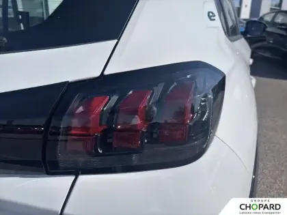 Photo 80 Peugeot 208  ELECTRIQUE 50 KWH 136