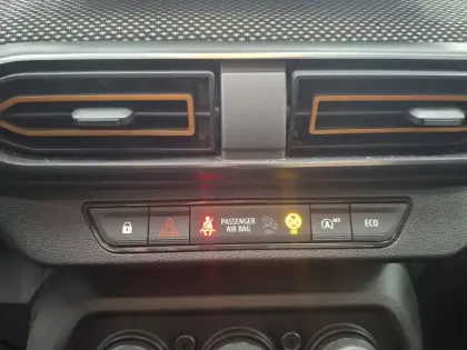 Photo 31 Dacia Sandero  ECO-G 100 - 22