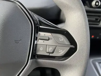 Photo 21 Peugeot Partner  FOURGON M 650 KG BLUEHDI 130 S&S EAT8