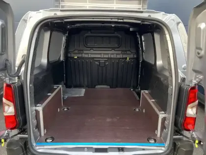 Photo 10 Peugeot Partner  FOURGON M 650 KG BLUEHDI 130 S&S EAT8