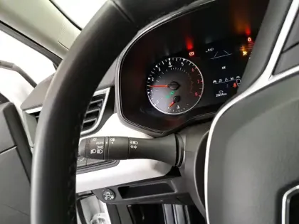 Photo 28 Renault Clio Gén. V (BJA) Ph2 Evolution 5