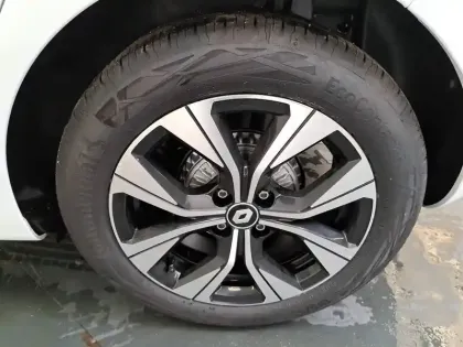 Photo 16 Renault Clio Gén. V (BJA) Ph2 Evolution 5