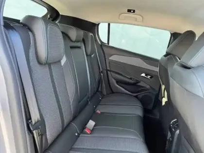 Photo 21 Peugeot 308  BlueHDi 130ch S&S EAT8