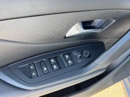 Photo 15 Peugeot 308  BlueHDi 130ch S&S EAT8