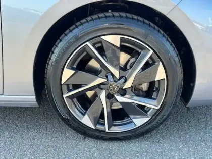 Photo 32 Peugeot 308  BlueHDi 130ch S&S EAT8