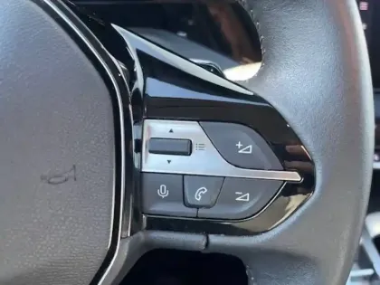 Photo 13 Peugeot 308  BlueHDi 130ch S&S EAT8