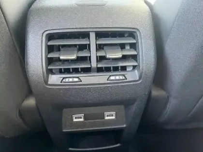 Photo 27 Peugeot 308  BlueHDi 130ch S&S EAT8