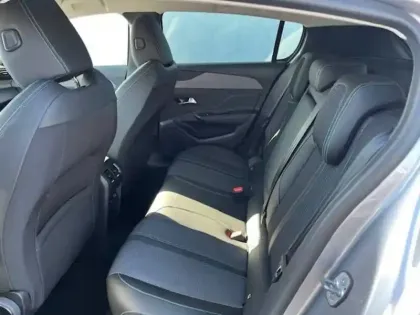 Photo 19 Peugeot 308  BlueHDi 130ch S&S EAT8