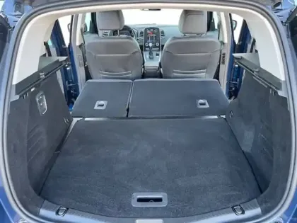 Photo 27 Renault Scenic  Blue dCi 150 EDC