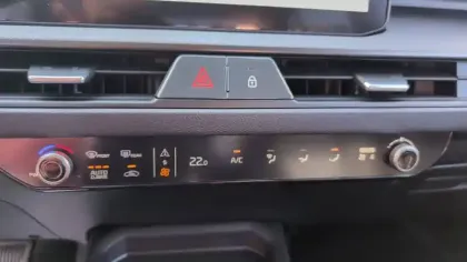 Photo 40 Kia Stonic  1.0 T-GDi 100 ch DCT7