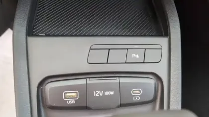 Photo 39 Kia Stonic  1.0 T-GDi 100 ch DCT7