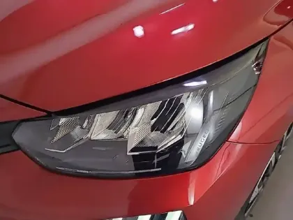 Photo 48 Peugeot 208  PureTech 100 S&S BVM6