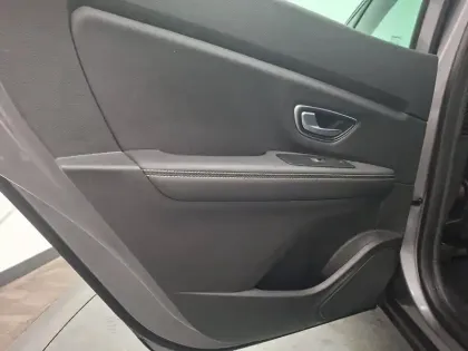 Photo 28 Renault Scenic Grand Scénic dCi 110 Energy