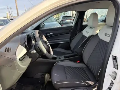 Photo 65 Fiat 600  T-Gen 3 1.2 Hybrid 145ch eDCT6