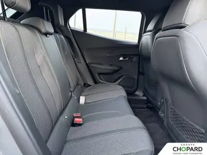 Photo 19 Peugeot 2008  Hybrid 136 e-DCS6