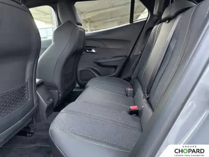 Photo 17 Peugeot 2008  Hybrid 136 e-DCS6