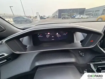 Photo 16 Peugeot 2008  Hybrid 136 e-DCS6